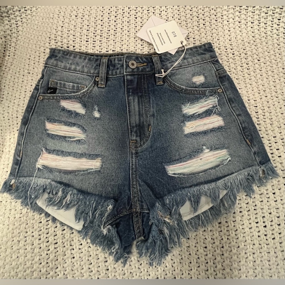 NWT KanCan Denim Shorts High Rise Light Color Thread Detail Fray Hem; Size 1/24